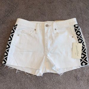 White Shorts w/ Detail NEW W TAGS